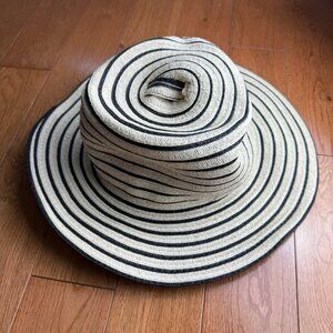 Nordstrom Wide Brim Sun Hat One Size Black Stripe Floppy Beach Pool Travel NWT